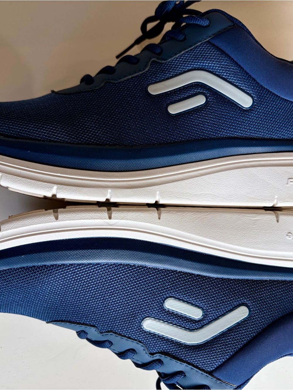 Fitville Navy and White Cloud Wanderer V2 size 11.5 wide